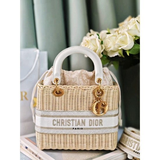 Tote book