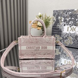 Tote book