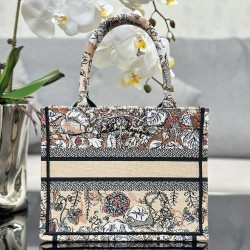Tote book