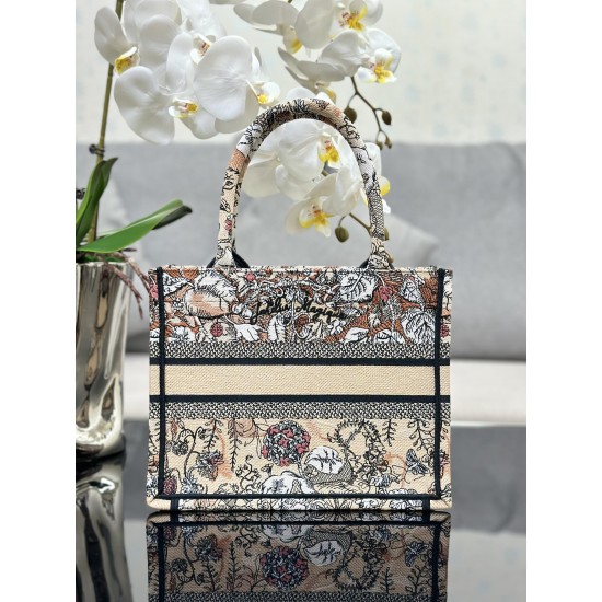 Tote book