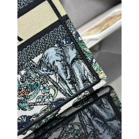 Tote book