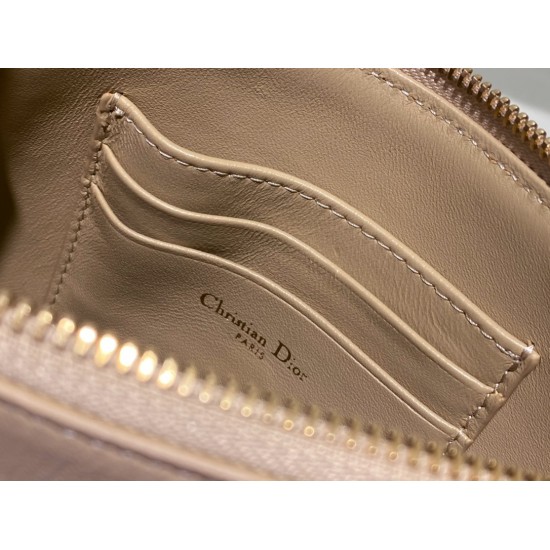 Saddle