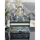 Tote book