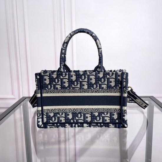 Tote book