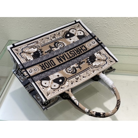 Tote book