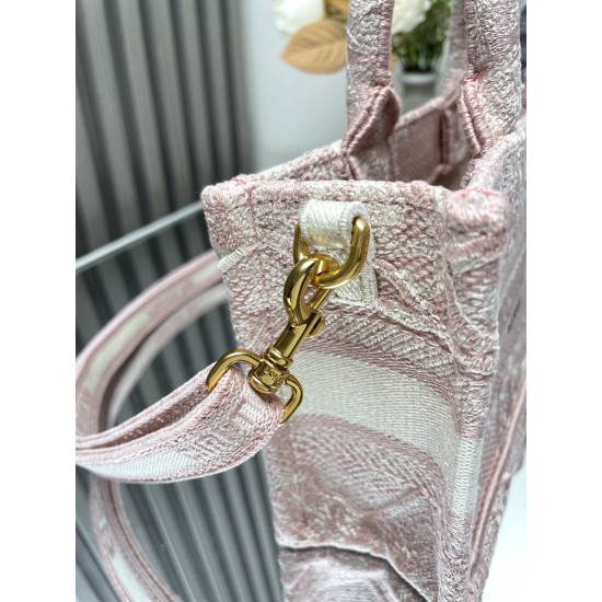 Tote book Tote book