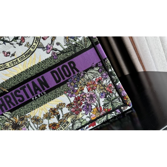 Tote book