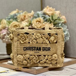Tote book