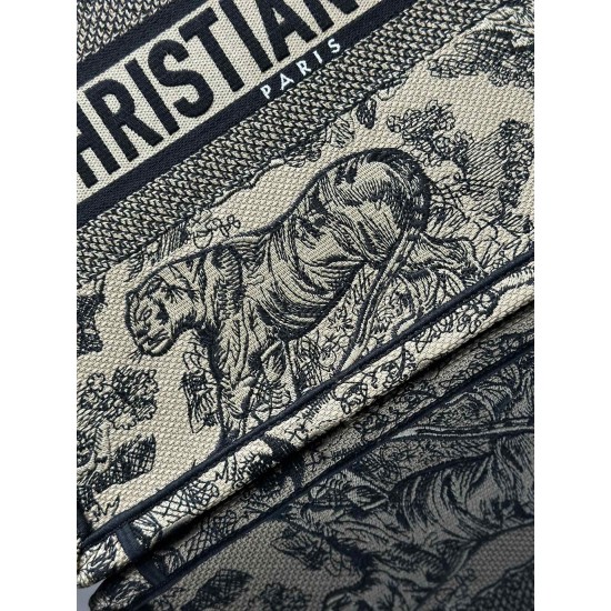 Tote book