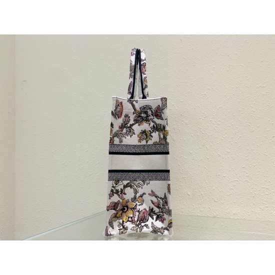 Tote book