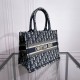Tote book