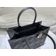 Tote book