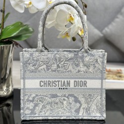 Tote book