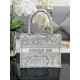 Tote book