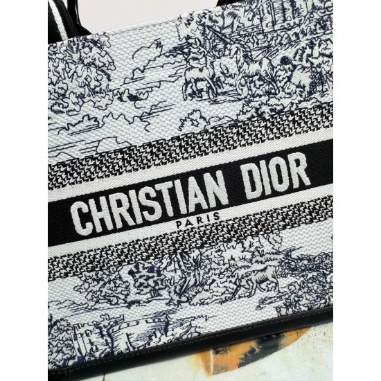 Tote book