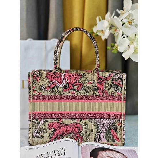 Tote book