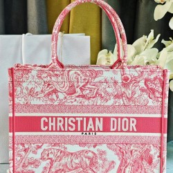 Tote book