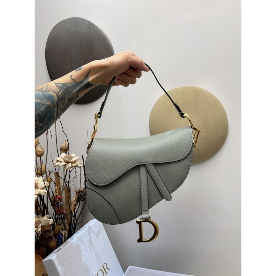 Saddle
