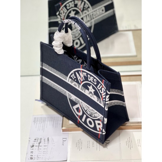 Tote book