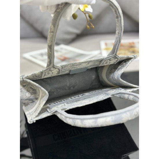 Tote book