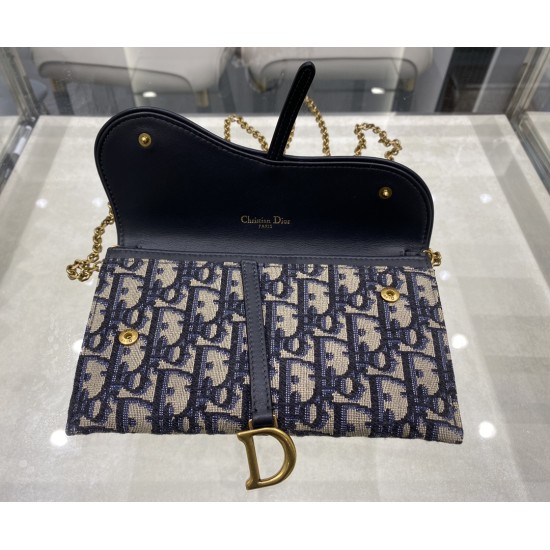 Saddle