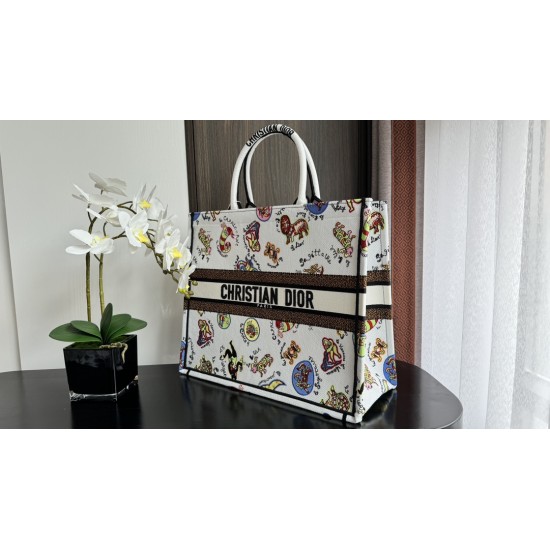 Tote book