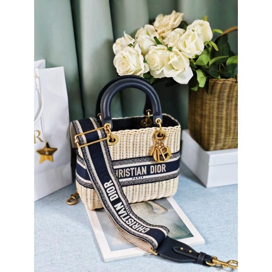 Tote book