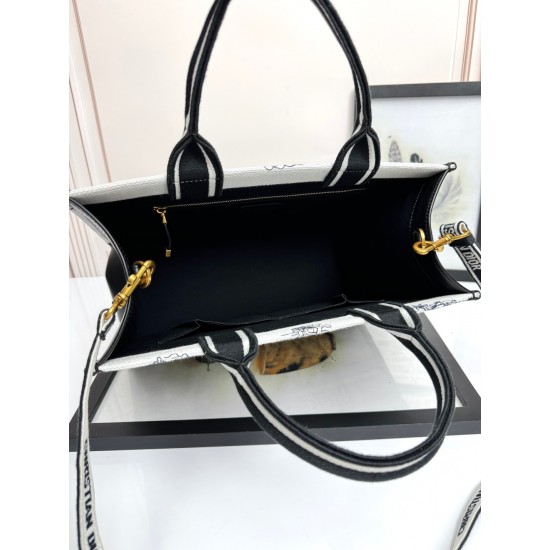 Tote book