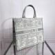 Tote book