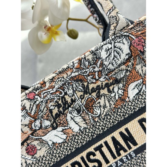 Tote book