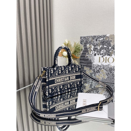 Tote book Tote book