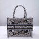 Tote book