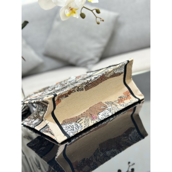 Tote book