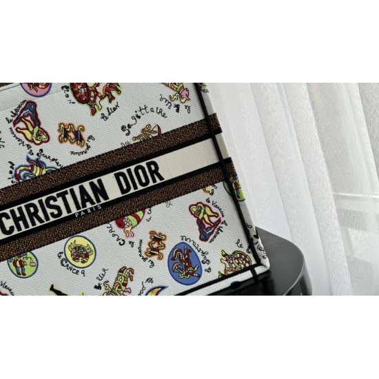 Tote book