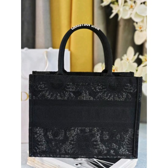 Tote book