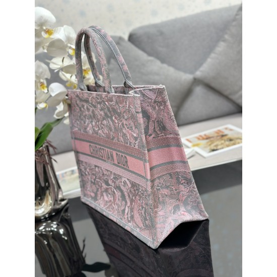 Tote book