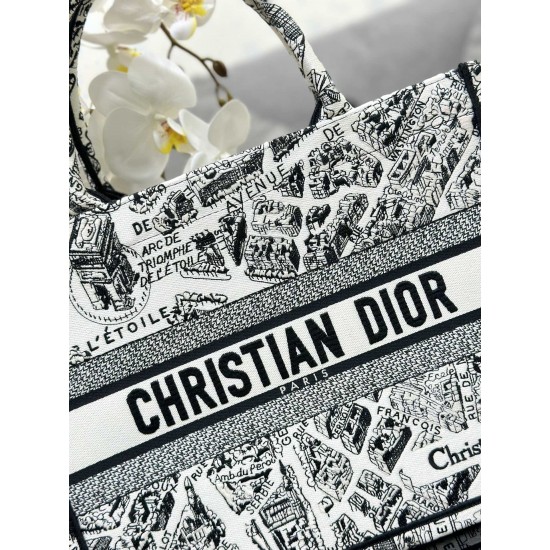 Tote book