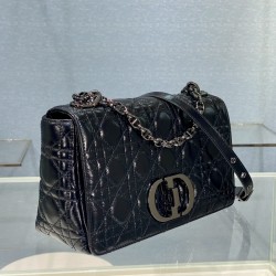 Montaigne 30