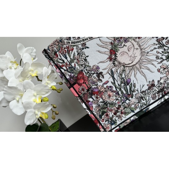 Tote book Tote book