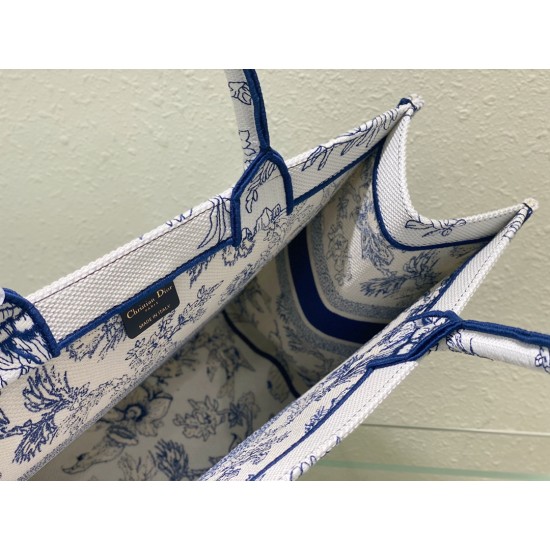 Tote book