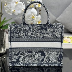 Tote book