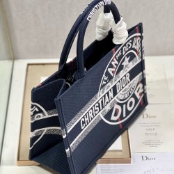 Tote book