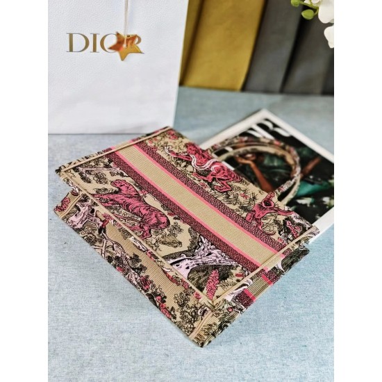 Tote book