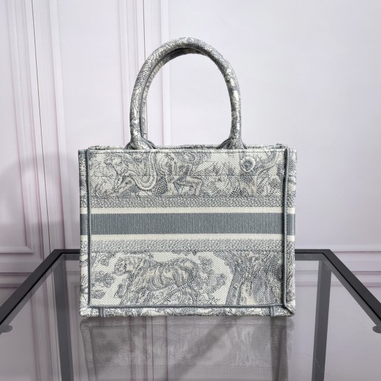 Tote book
