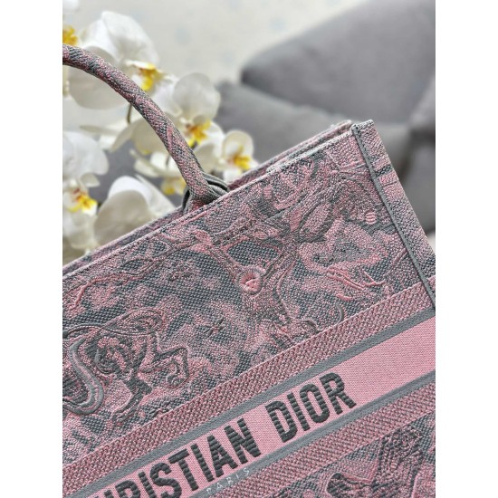 Tote book