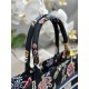 Tote book