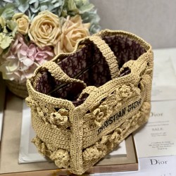 Tote book