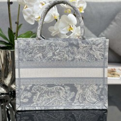 Tote book