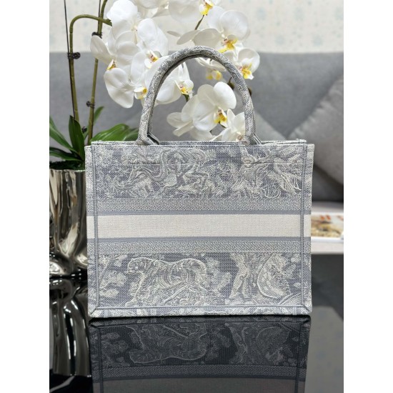 Tote book