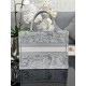 Tote book